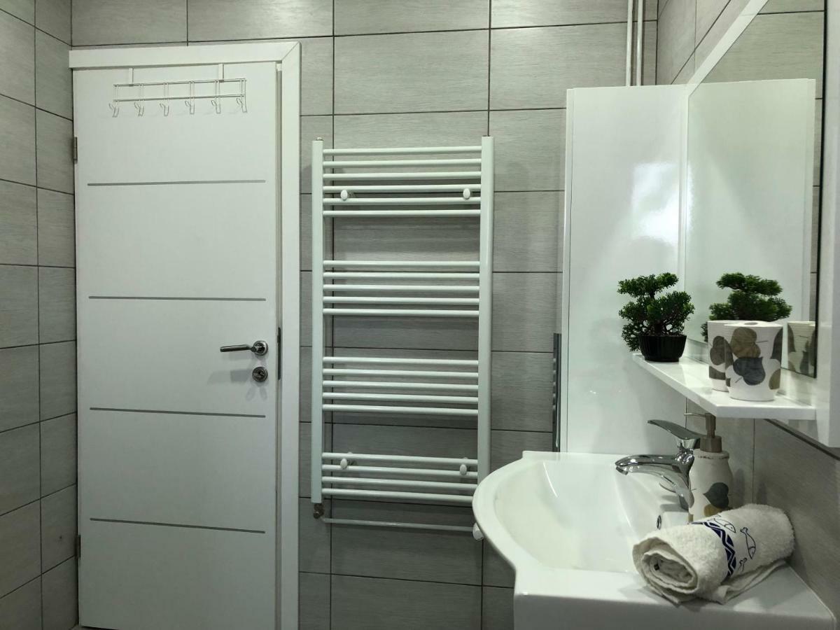 Apartman Danijela Оточац Экстерьер фото